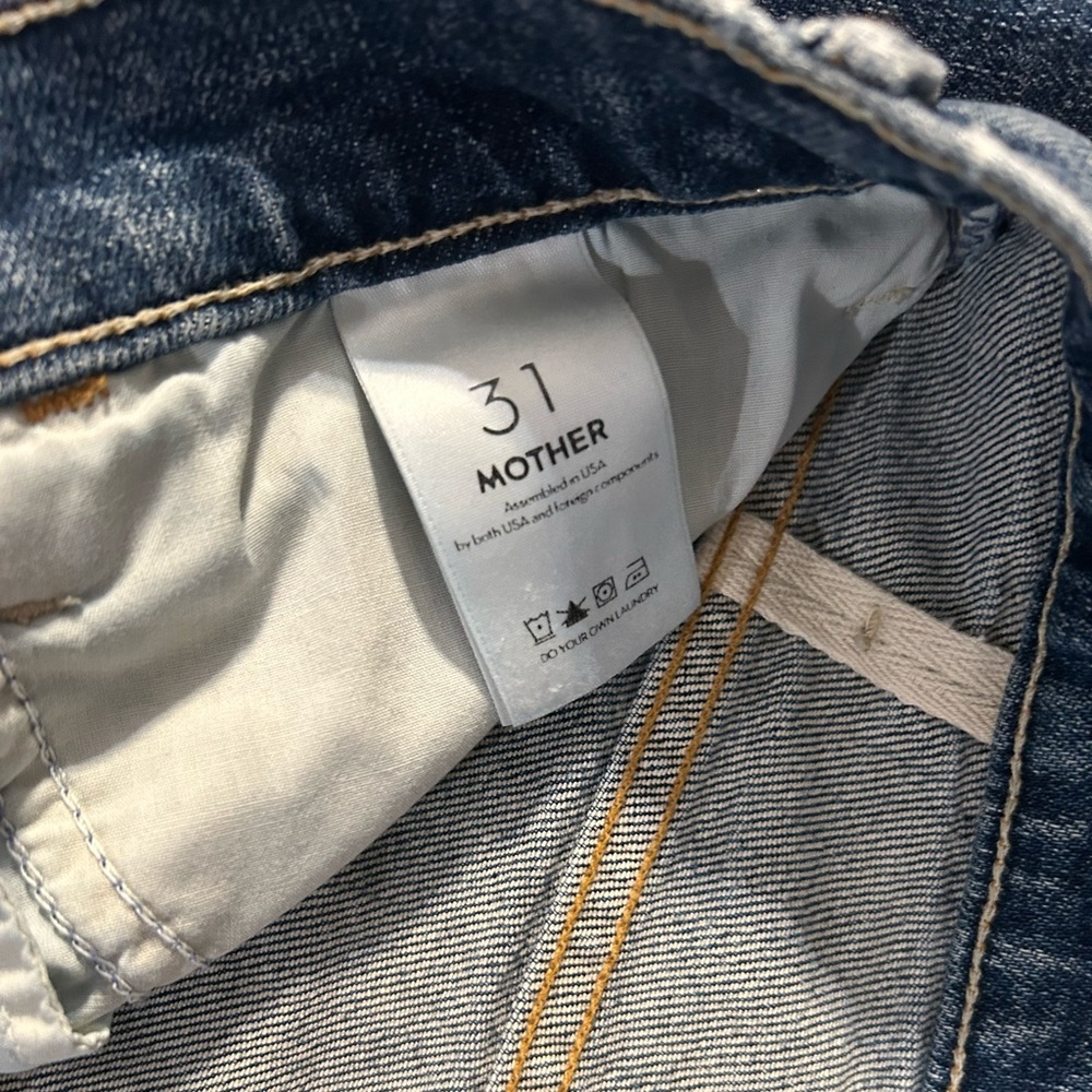 🔥MOTHER Denim The Hustler Ankle Fray Jeans in We All Scream🔥 - Picture 5 of 10